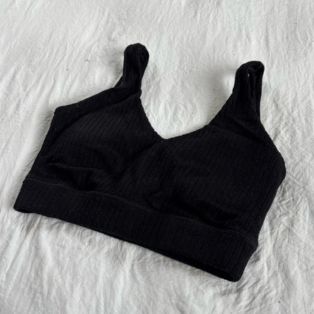 Black Ribbed Women's Padded Sportsbra